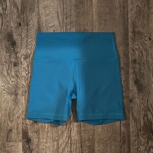 Lululemon Wunder Train 6 Inch Bike Shorts - Blue - Size 8